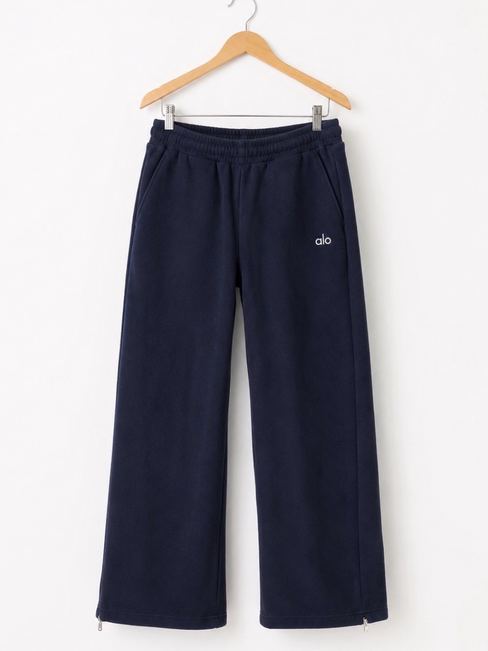 ALO Yoga Navy Wide-Leg Sweatpants - terry cloth